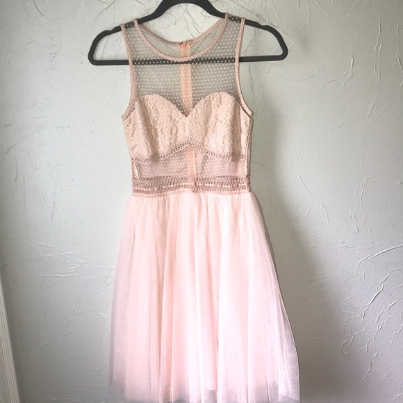 💗Blush Tulle & Lace Dress💗 - Picture 1 of 8